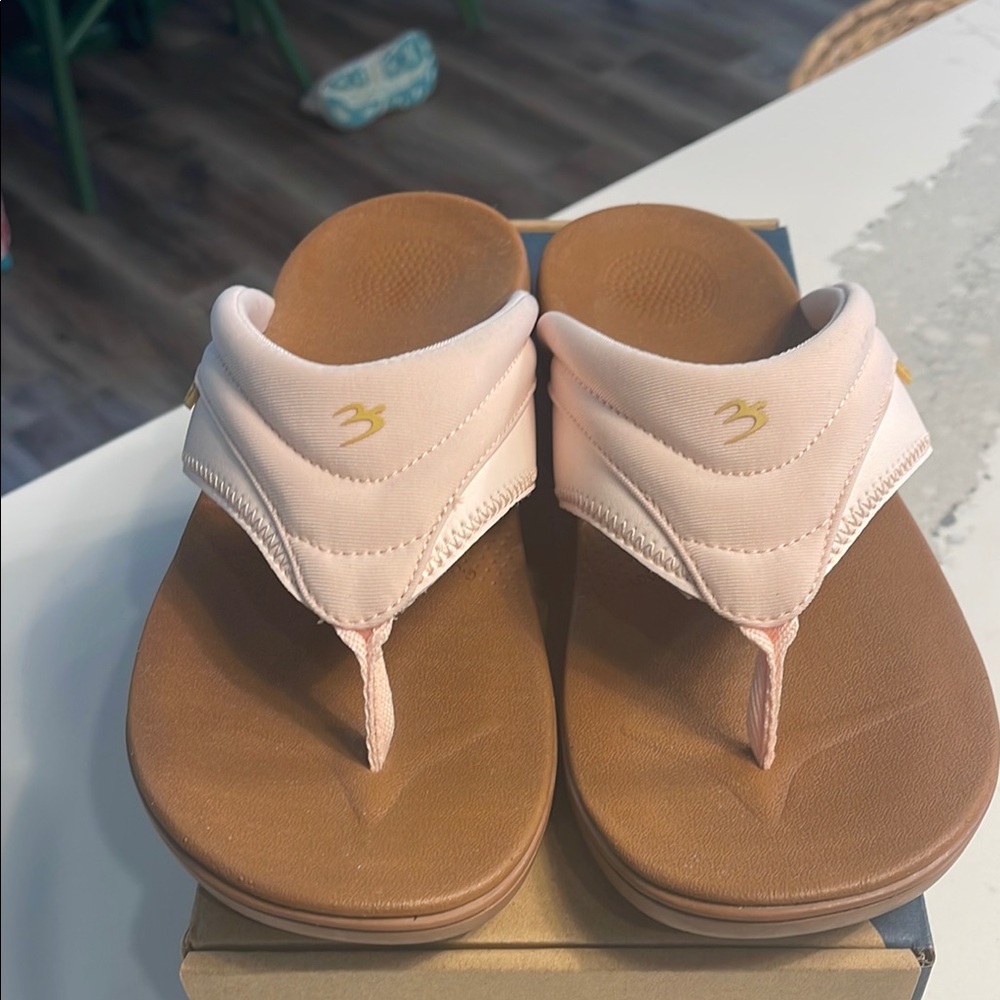 Gdefy Pink Kinor Women’s Sandals sz 10